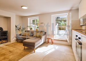 Photo 25- click for photo gallery